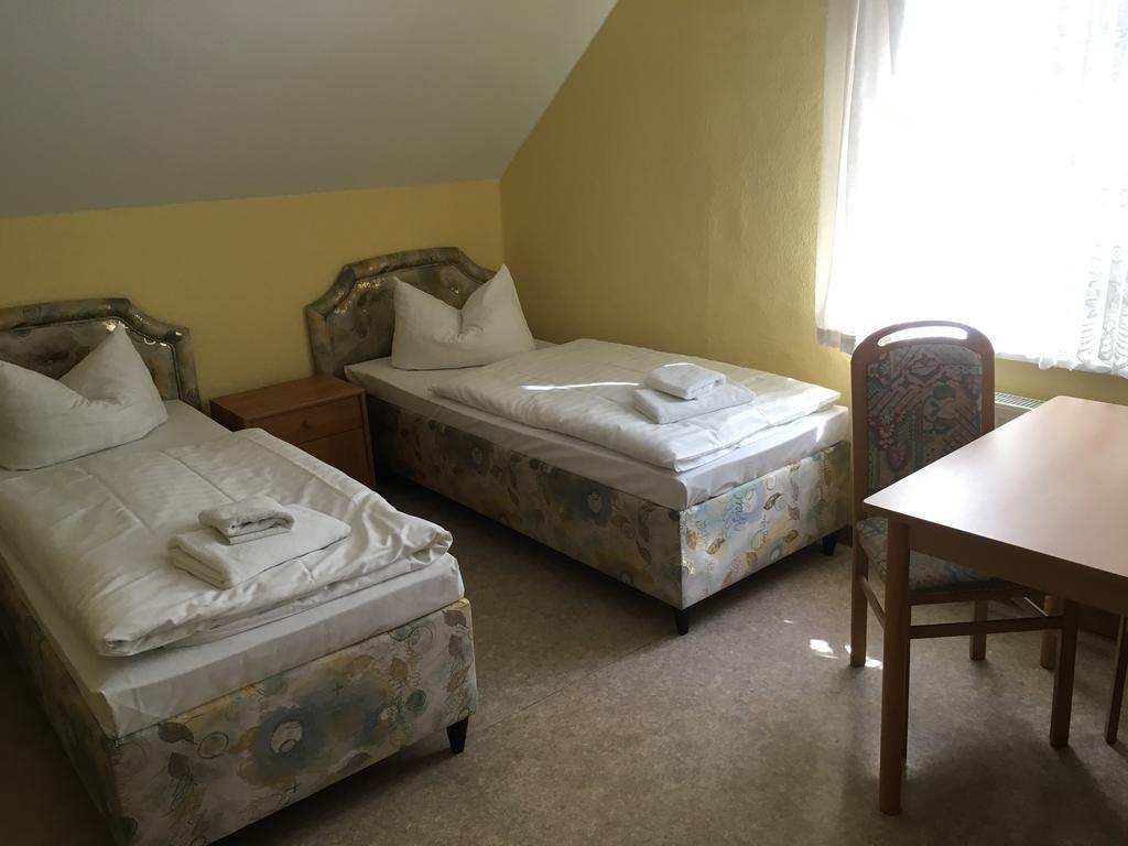 Hopfengrund Hotel Арнщат Екстериор снимка