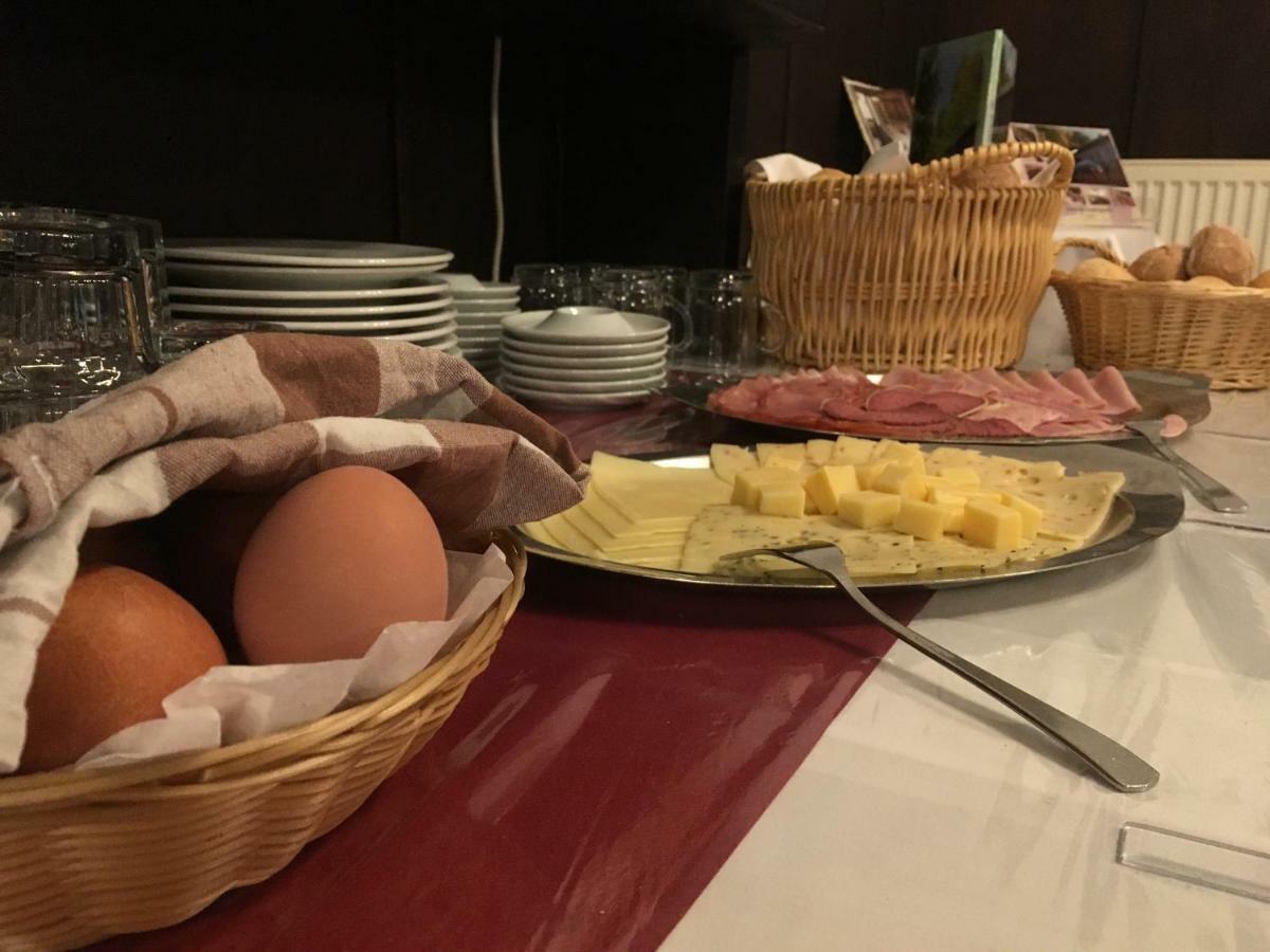 Hopfengrund Hotel Арнщат Екстериор снимка