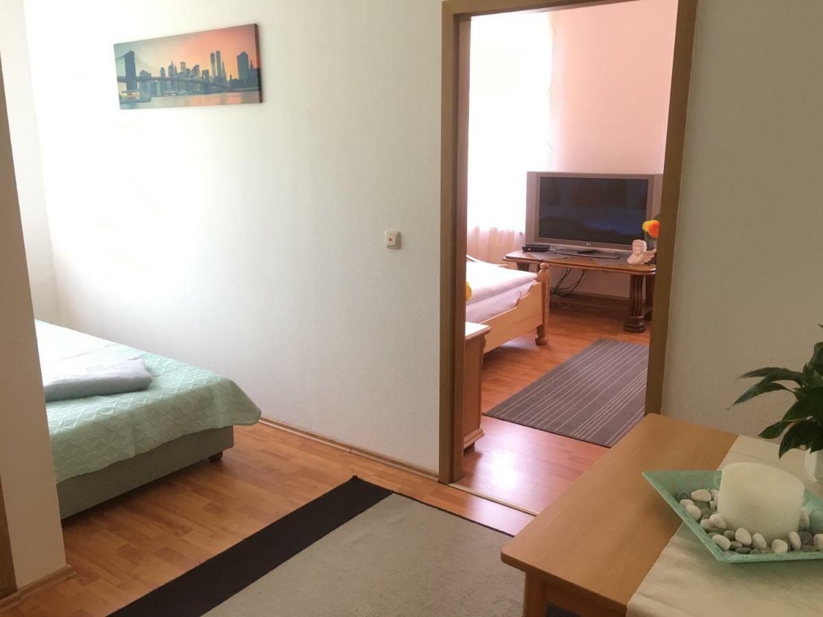 Hopfengrund Hotel Арнщат Екстериор снимка