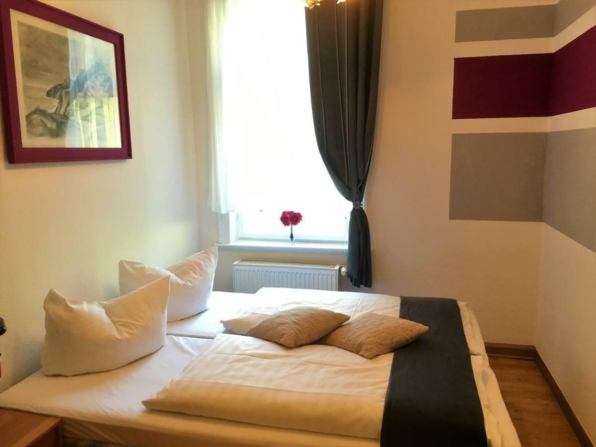Hopfengrund Hotel Арнщат Екстериор снимка