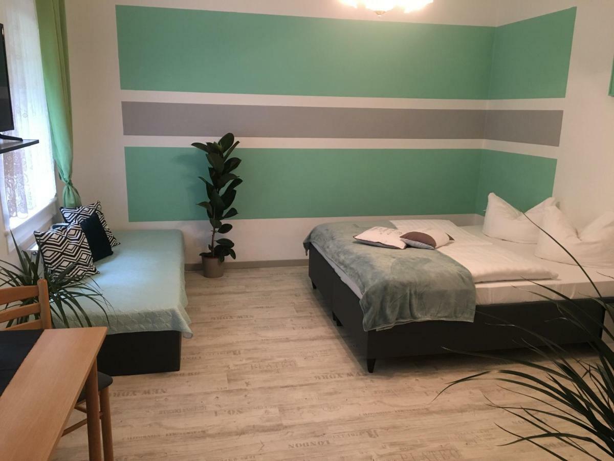 Hopfengrund Hotel Арнщат Екстериор снимка