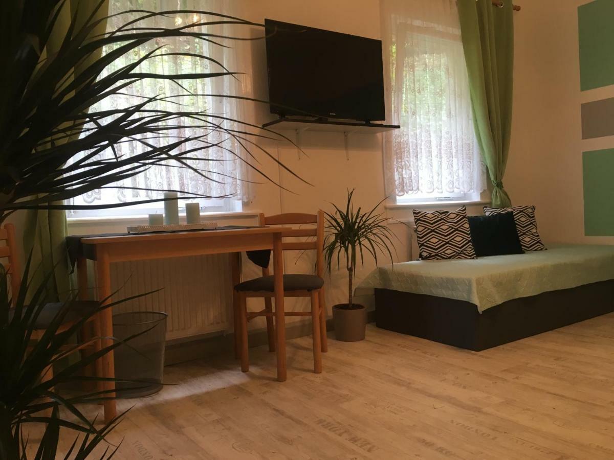 Hopfengrund Hotel Арнщат Екстериор снимка