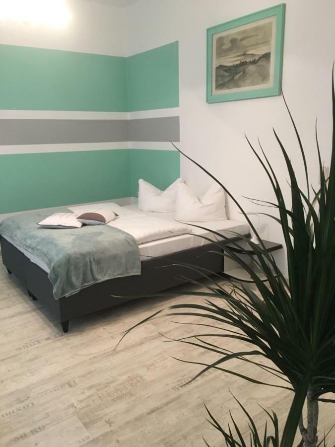 Hopfengrund Hotel Арнщат Екстериор снимка