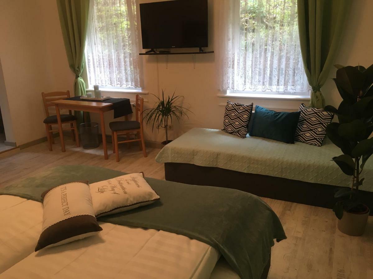 Hopfengrund Hotel Арнщат Екстериор снимка